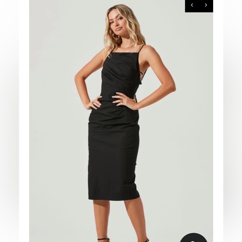 NWT ASTR the label Women's Armona Dress Black Ruched Sz Large Midi.